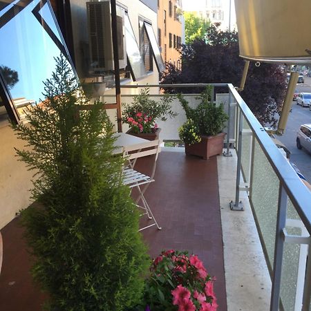 San Pietro Stazione Guesthouse Roma Exterior foto